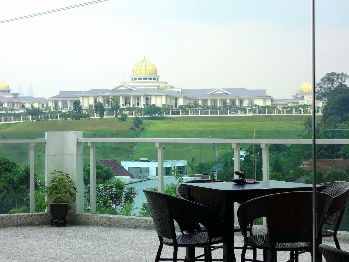 Corporate Hotel Suites At Hartamas / Mont Kiara Kuala Lumpur Exteriör bild